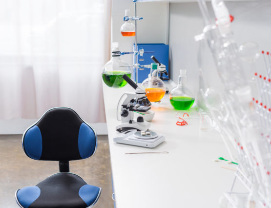 polyurethane chairs vs laboratory chairs